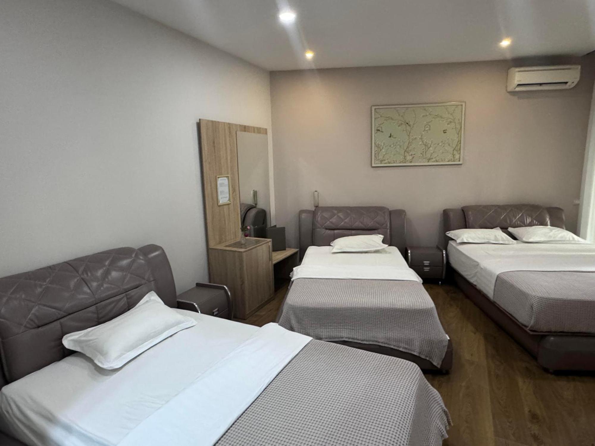 Park Hotel Tirana Yzberishti エクステリア 写真