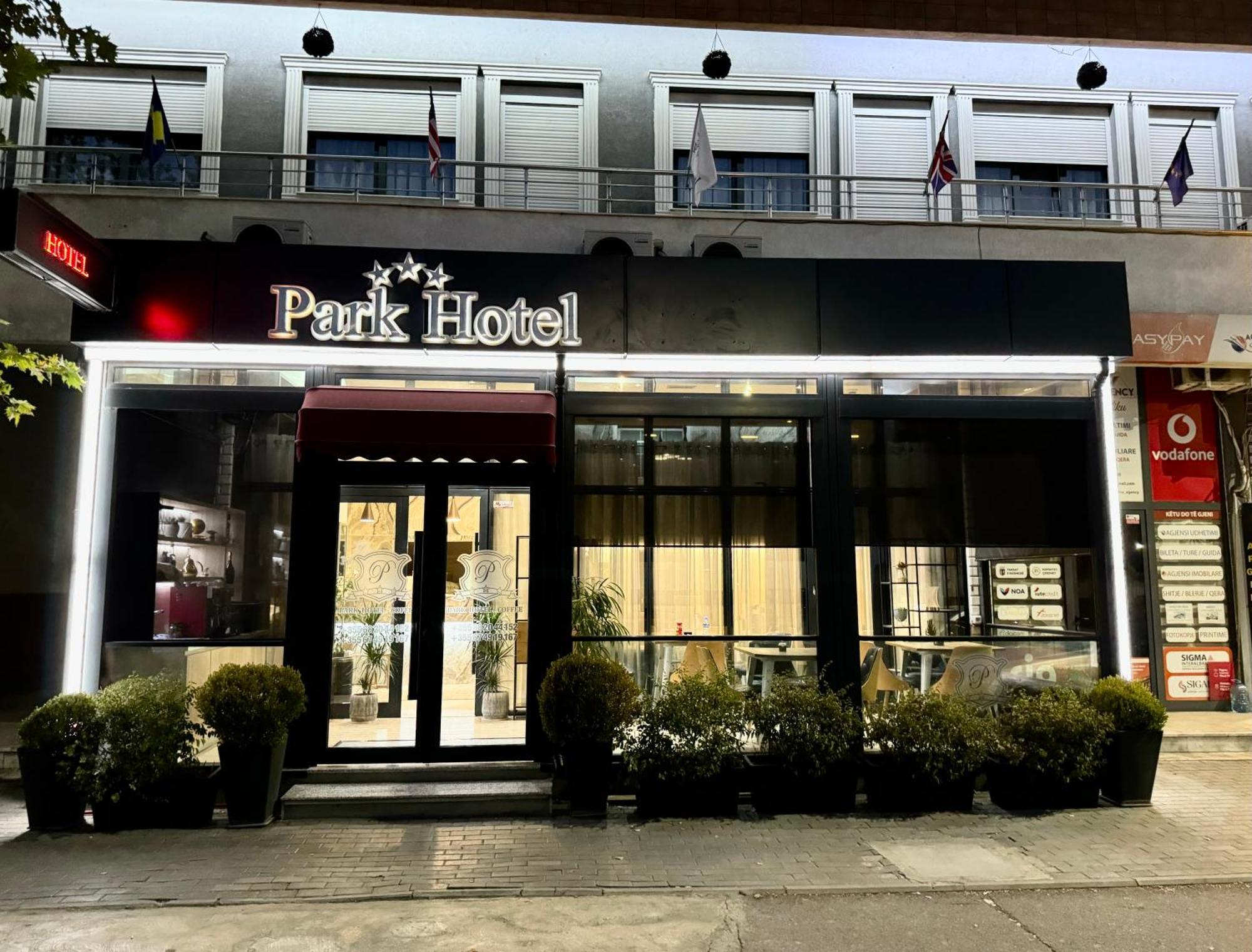 Park Hotel Tirana Yzberishti エクステリア 写真