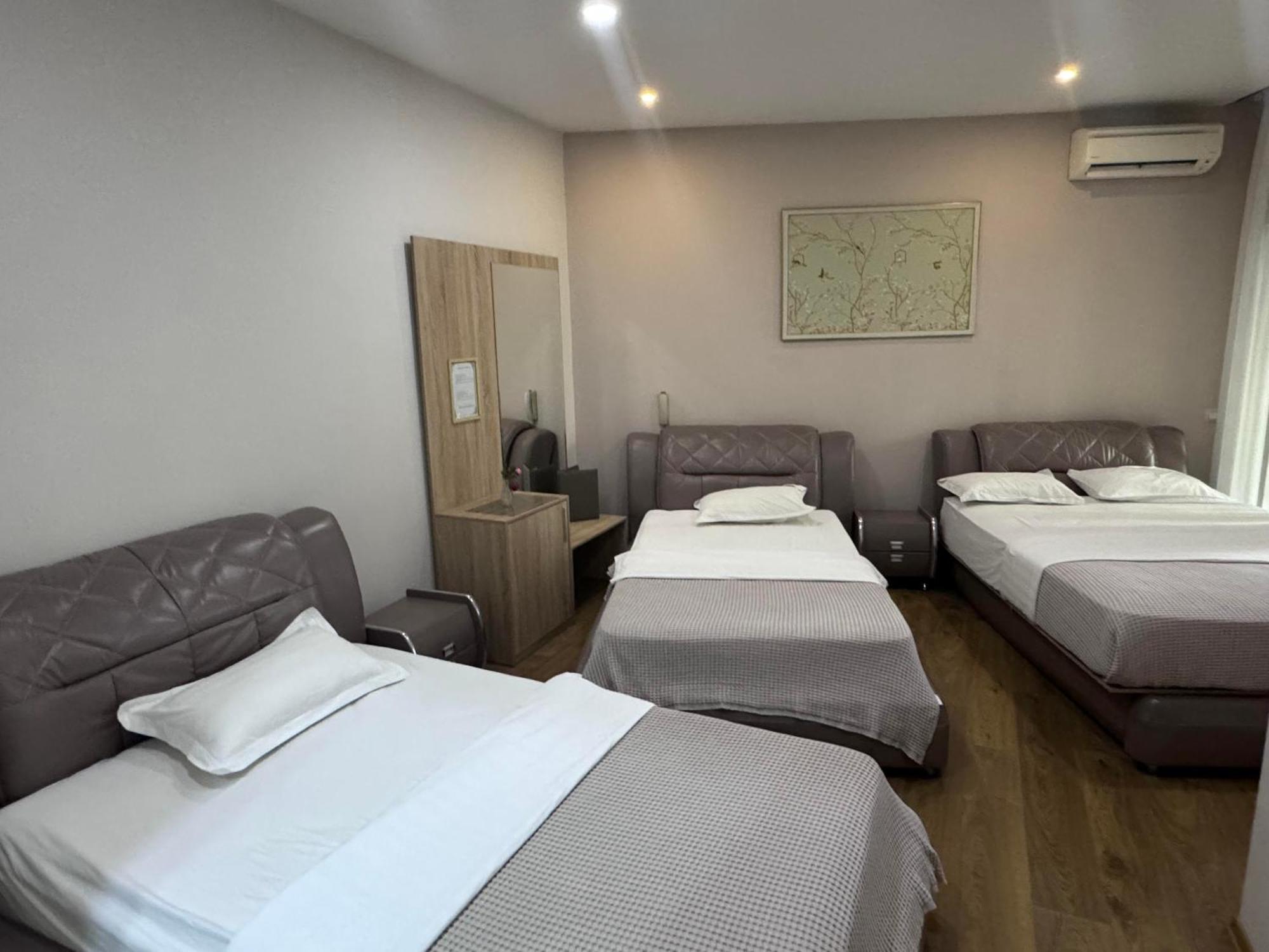 Park Hotel Tirana Yzberishti エクステリア 写真