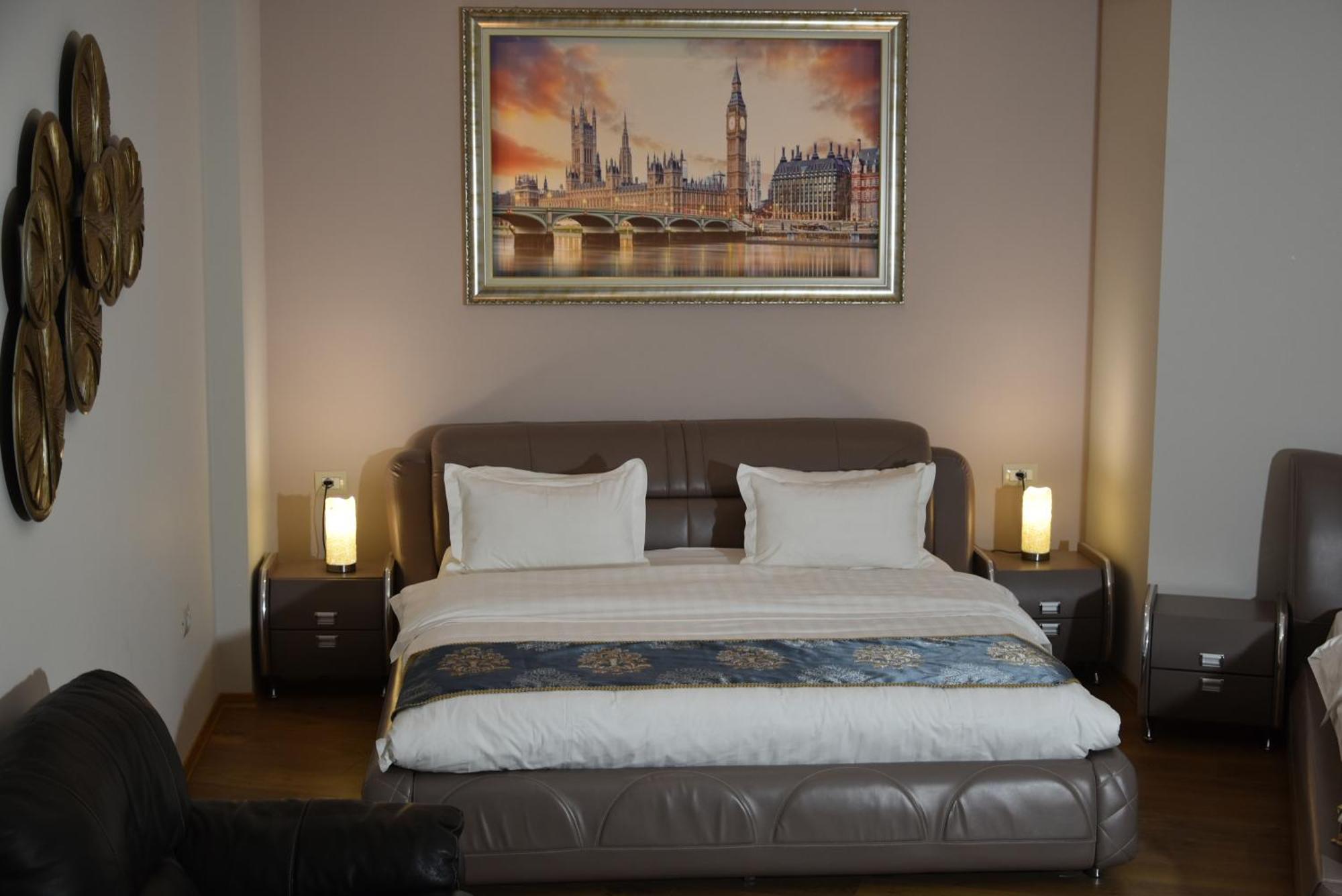 Park Hotel Tirana Yzberishti エクステリア 写真
