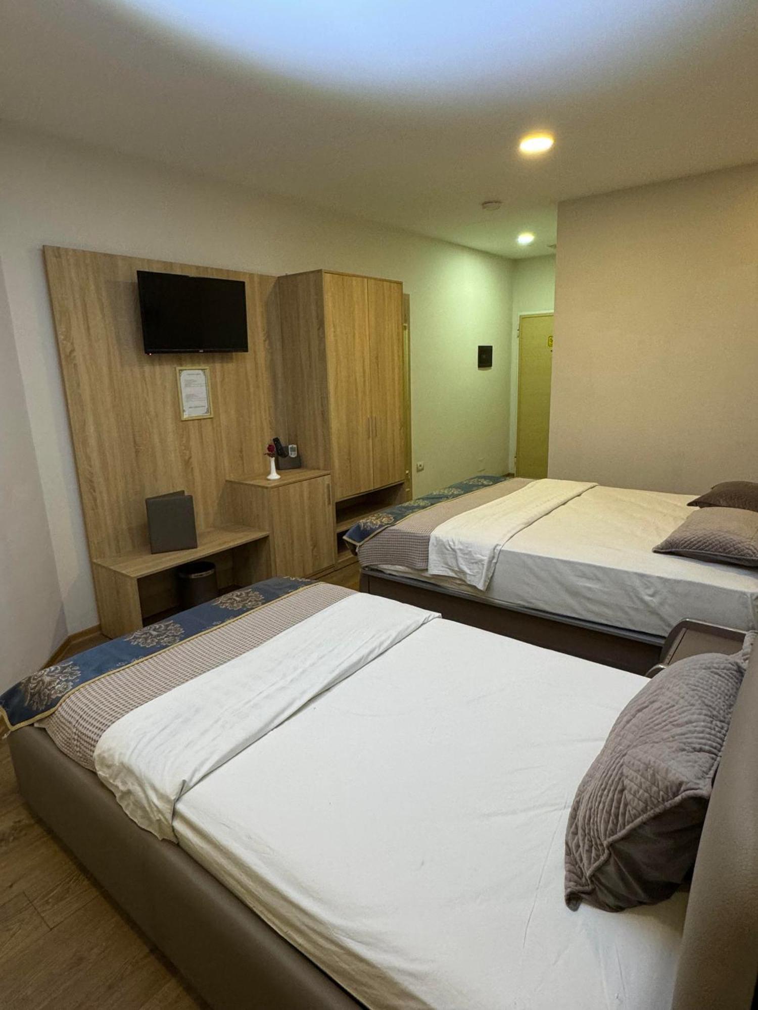 Park Hotel Tirana Yzberishti エクステリア 写真